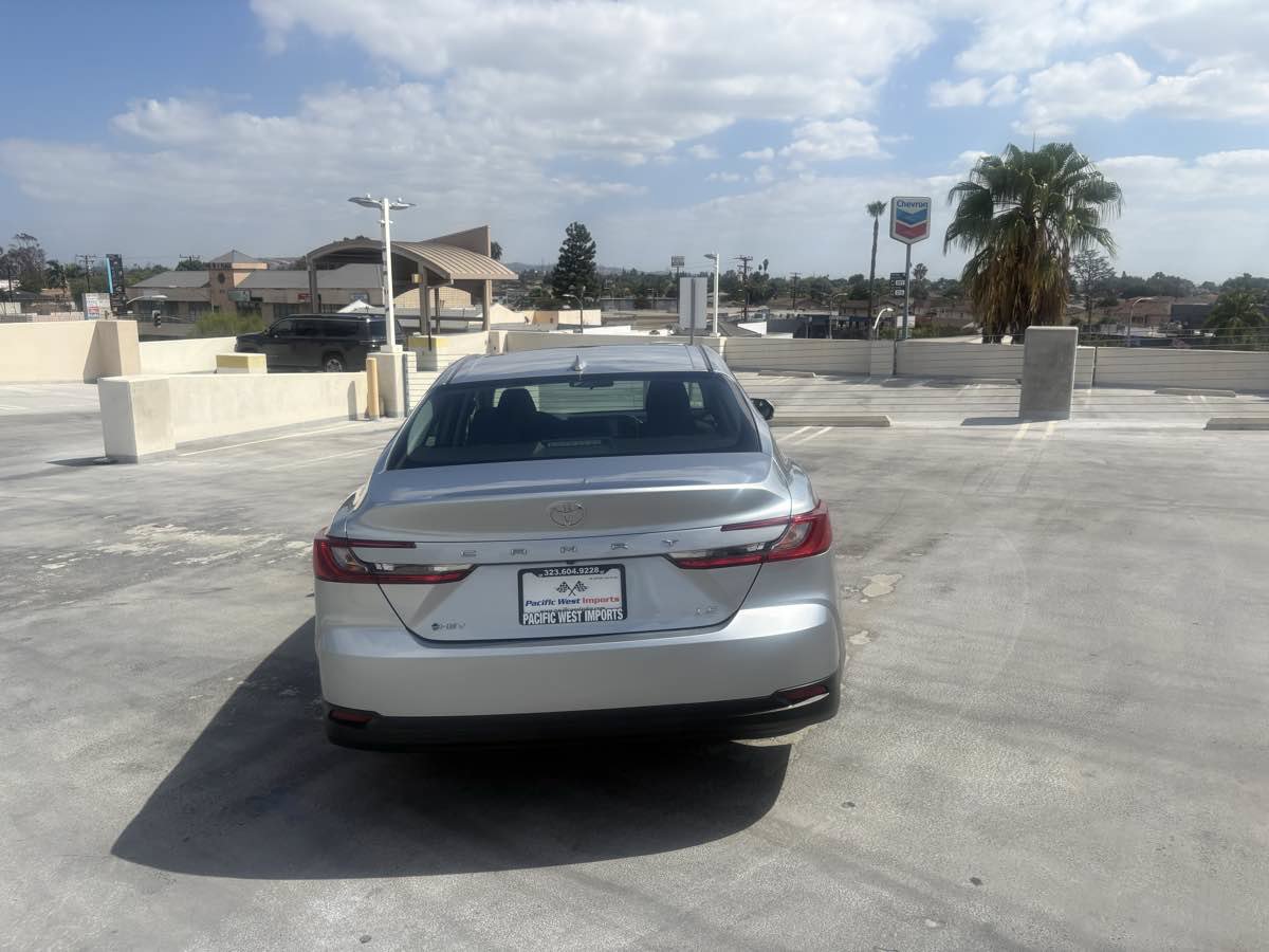 Used 2025 Toyota Camry LE FWD image 38