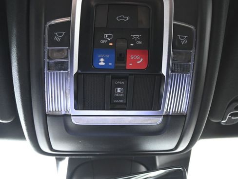 Used 2022 RAM 1500 Limited w/ Body Color Bumper Group AWD/4WD image 34