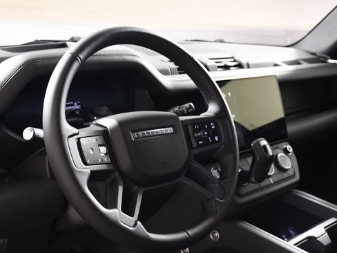 New 2026 Land Rover Defender 110 X-Dynamic SE AWD/4WD image 13