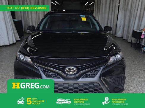Used 2023 Toyota Camry SE FWD image 1