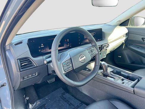 New 2026 Nissan Sentra SR FWD image 9