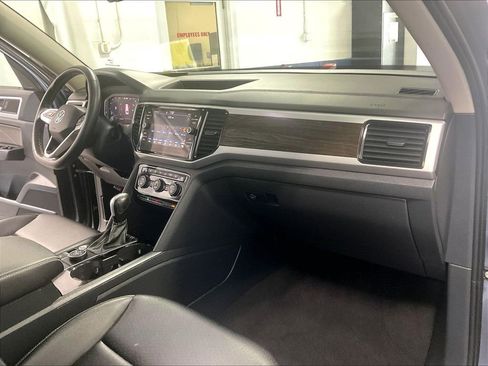Used 2023 Volkswagen Atlas SE AWD/4WD image 14