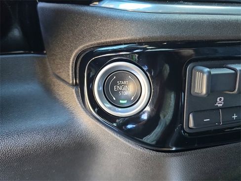 Certified 2024 Chevrolet Silverado 3500 High Country w/ High Country Premium Package image 28