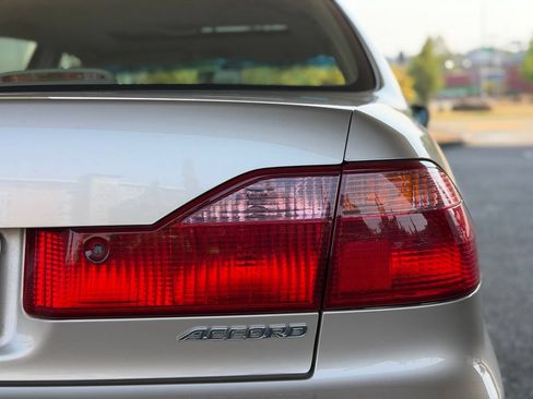 Used 2000 Honda Accord EX image 16