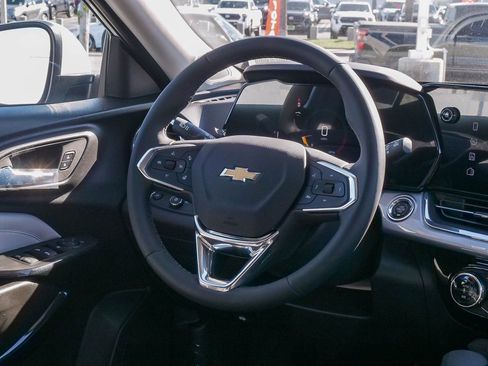 New 2026 Chevrolet Trax LT w/ Driver Confidence Package image 14