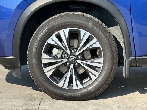 Used 2023 Nissan Rogue SV image 27