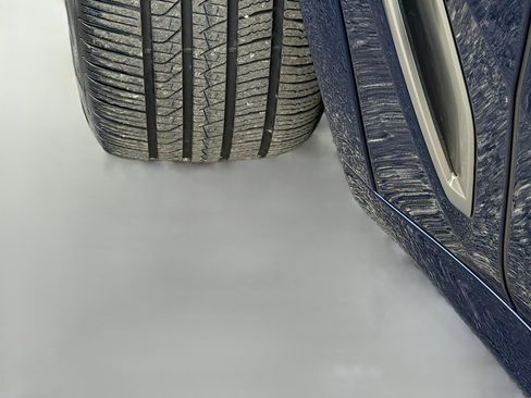 Used 2021 BMW X5 M50i AWD/4WD image 42
