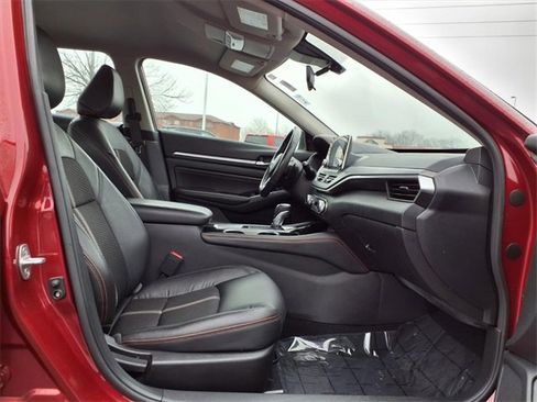 Used 2023 Nissan Altima 2.5 SR image 22