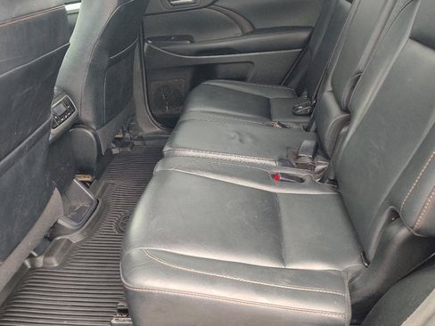 Used 2018 Toyota Highlander XLE AWD/4WD image 20