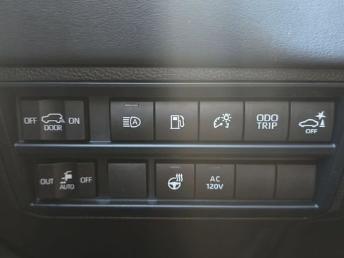 Used 2026 Toyota Sequoia Platinum AWD/4WD image 28