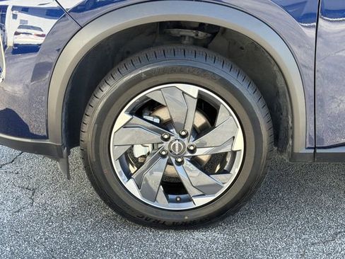 Certified 2025 Nissan Rogue SV image 25