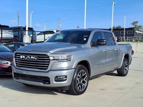 Used 2025 RAM 1500 Laramie w/ Laramie Southwest Edition AWD/4WD image 3