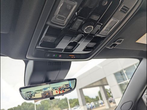 New 2026 GMC Yukon Denali Ultimate AWD/4WD image 31