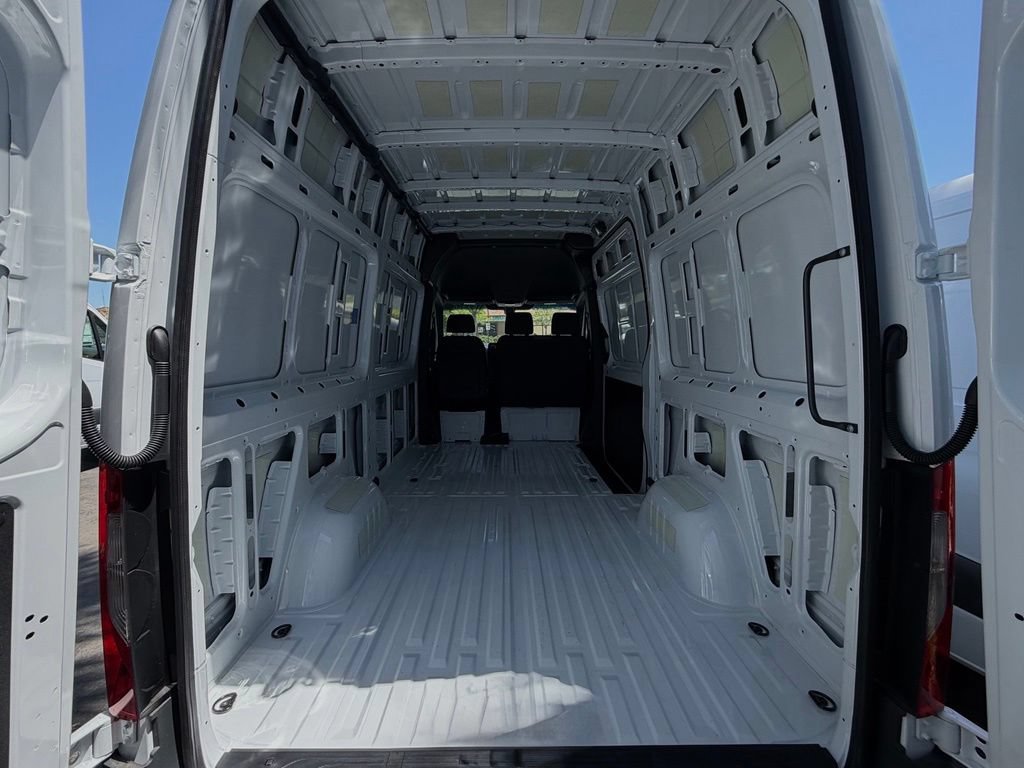 New 2026 Mercedes-Benz Sprinter 2500 image 10
