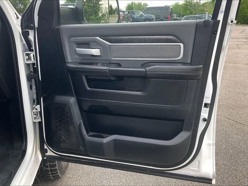 Used 2019 RAM 2500 Big Horn image 23