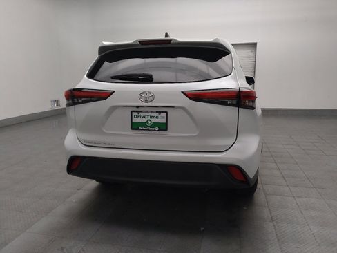 Used 2022 Toyota Highlander L image 7
