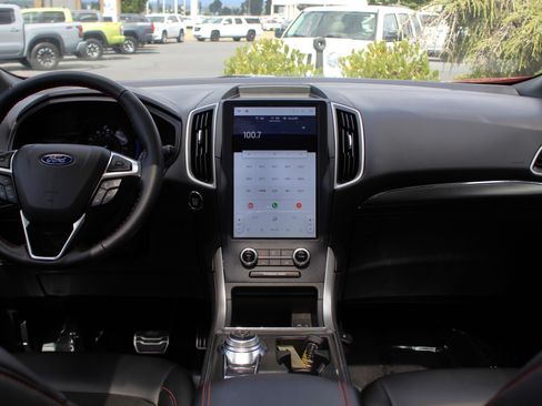 Used 2023 Ford Edge ST-Line image 21