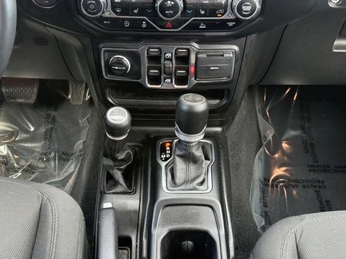 Used 2023 Jeep Wrangler Unlimited Sport AWD/4WD image 14