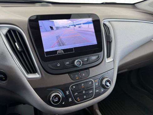 Used 2024 Chevrolet Malibu LT FWD image 5