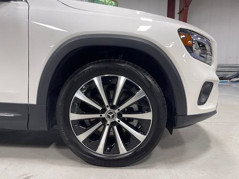 Certified 2023 Mercedes-Benz GLB 250 4MATIC image 16