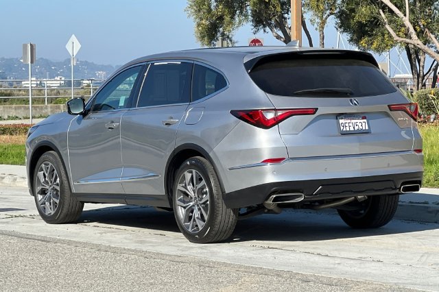Used 2023 Acura MDX w/ Technology Package FWD image 6