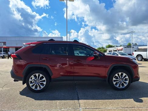 Used 2024 Toyota RAV4 XLE Premium FWD image 4