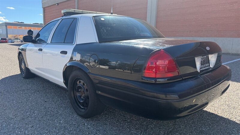 Used 2010 Ford Crown Victoria Police Interceptor RWD image 7