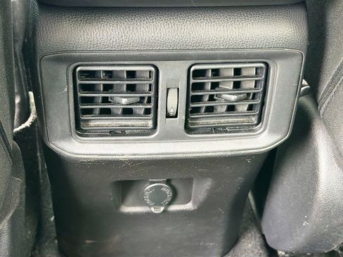 Used 2022 Toyota RAV4 LE FWD image 24