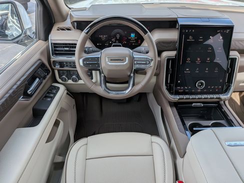 New 2026 GMC Yukon Denali w/ Denali Reserve Package AWD/4WD image 15