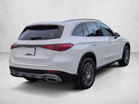 Certified 2025 Mercedes-Benz GLC 300 image 8