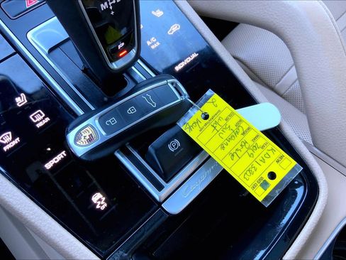 Used 2019 Porsche Cayenne image 13