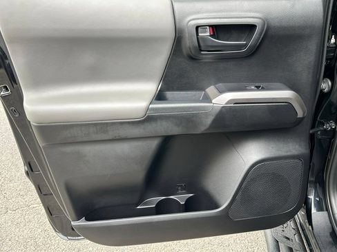 Used 2021 Toyota Tacoma SR5 RWD image 22