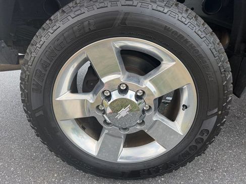 Used 2016 Chevrolet Silverado 2500 LT w/ LT Convenience Package AWD/4WD image 32