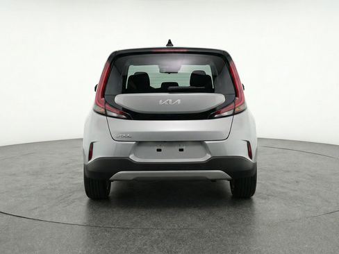 Used 2025 Kia Soul LX w/ LX Technology Package FWD image 7