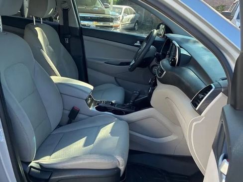Used 2019 Hyundai Tucson SE image 9