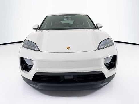 New 2026 Porsche Macan Electric image 6