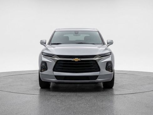 Used 2025 Chevrolet Blazer LT image 2