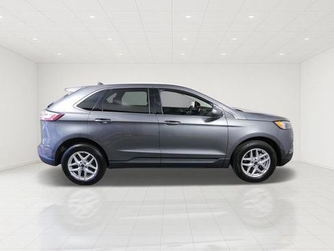Certified 2024 Ford Edge SEL w/ Convenience Package AWD/4WD image 7