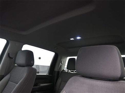 Used 2022 Chevrolet Silverado 2500 Custom w/ Custom Convenience Package image 2