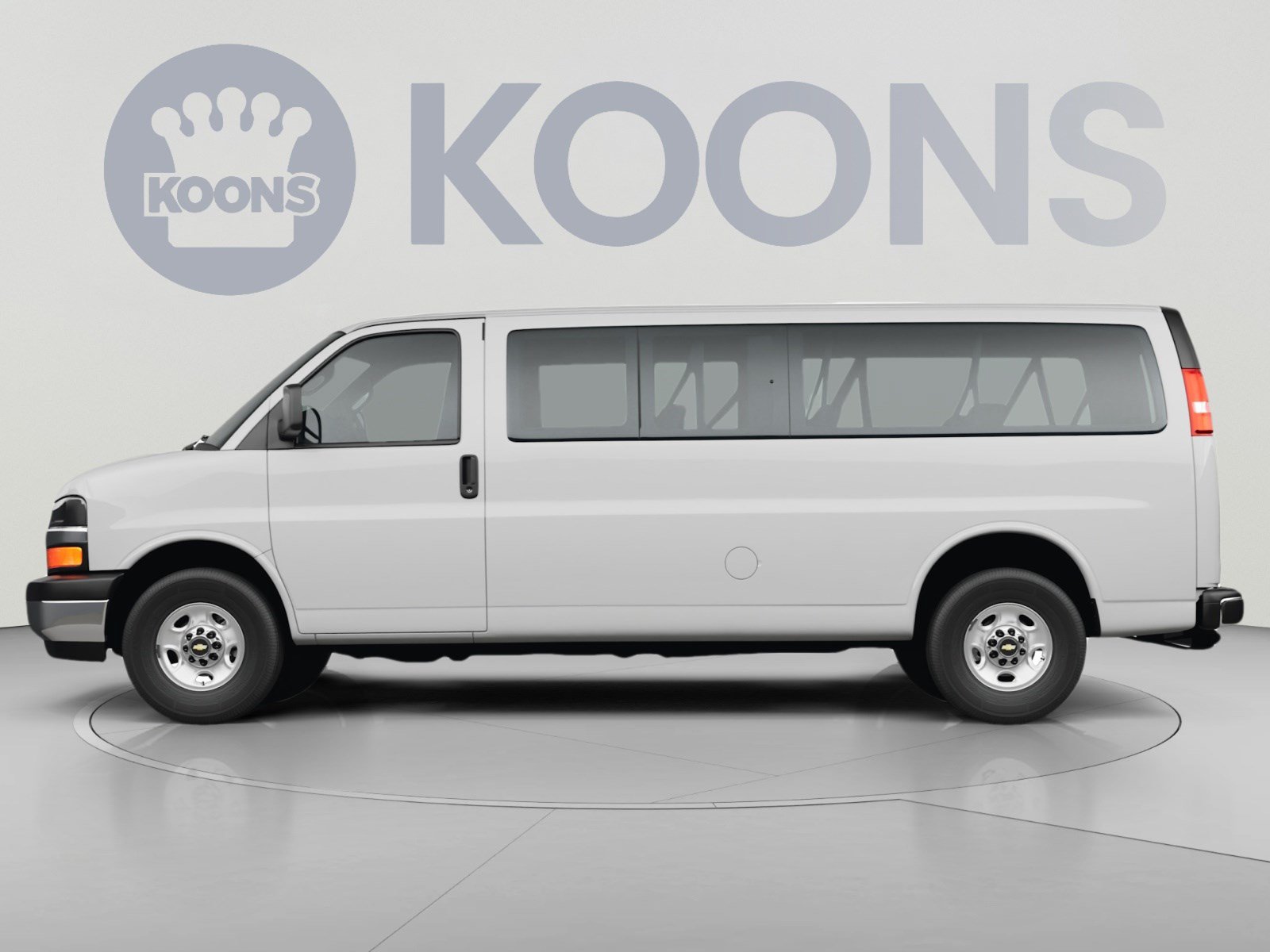 Used 2025 Chevrolet Express 3500 LT w/ LT Preferred Equipment Group RWD image 2