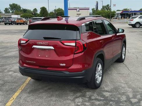 Used 2023 GMC Terrain SLE w/ Driver Convenience Package FWD image 8