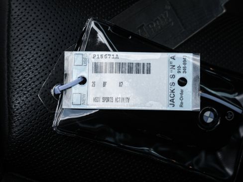 Used 2025 BMW X7 M60i w/ Climate Comfort Package image 36