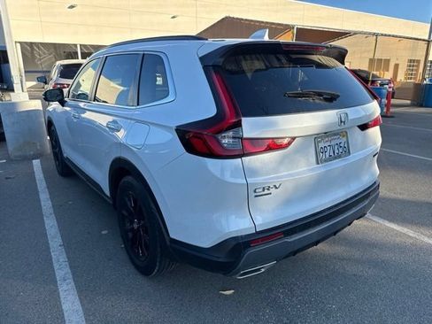 Used 2025 Honda CR-V Sport image 3