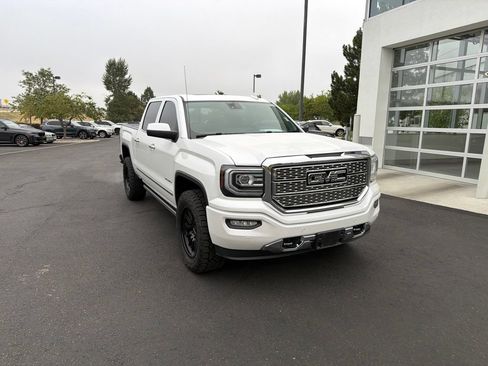 Used 2018 GMC Sierra 1500 Denali w/ Denali Ultimate Package AWD/4WD image 7
