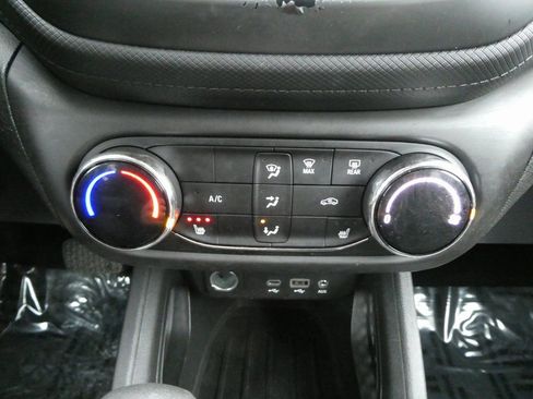 Used 2023 Chevrolet TrailBlazer LT image 12