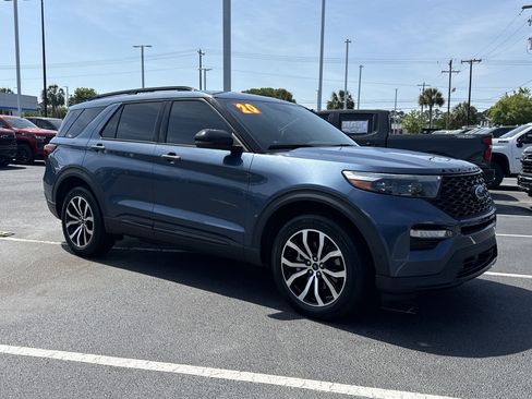 Used 2020 Ford Explorer ST image 2