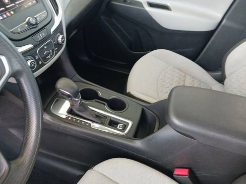 Used 2023 Chevrolet Equinox LS FWD image 11