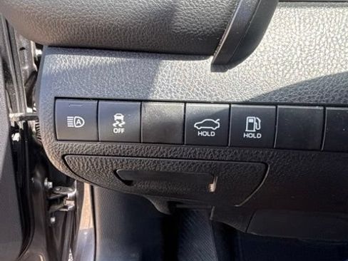 Used 2021 Toyota Camry XSE FWD image 12