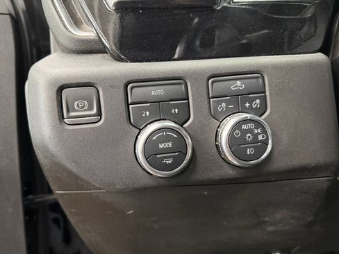 Used 2023 GMC Sierra 1500 Elevation w/ LPO, Elevation Black Package AWD/4WD image 17