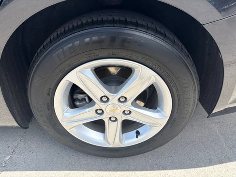 Used 2023 Chevrolet Malibu LT FWD image 11